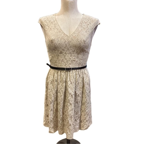 Kensie Dresses & Skirts - Kensie Cream Lace Dress with Black Belt